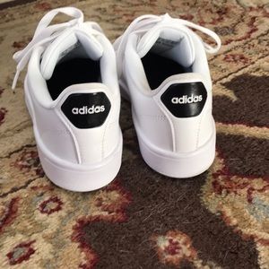 adidas Shoes - Adidas sneaks classic white adidas Shoes - Adidas sneaks classic white